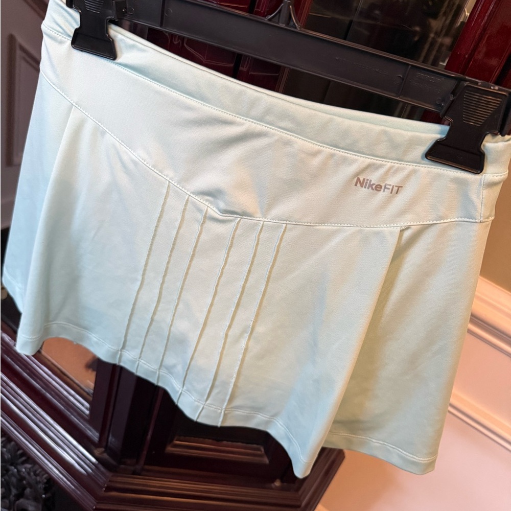 Nike Women's Mint Green Skort‎
